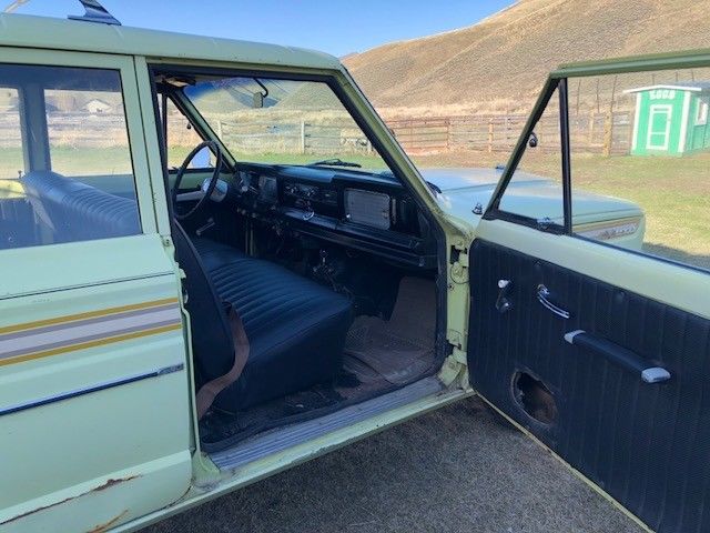 1966 kaiser-jeep wagoneer 4wd