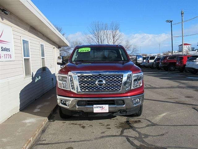 2019 nissan titan xd sl