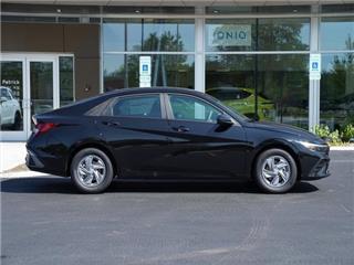 2024 Hyundai Elantra se