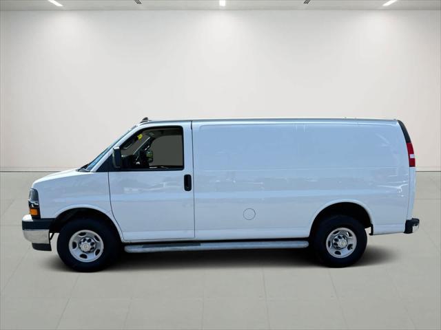 2022 chevrolet express 2500 rwd 2500 regular wheelbase wt