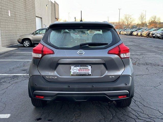 2020 nissan kicks sr