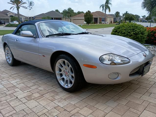 2002 jaguar xkr base