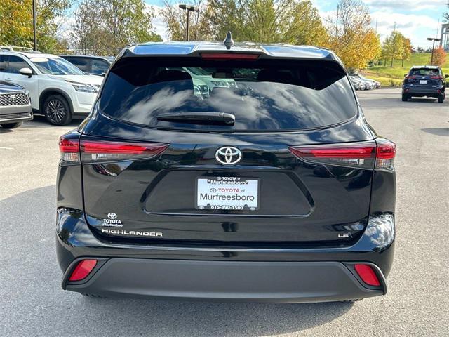 2024 toyota highlander le