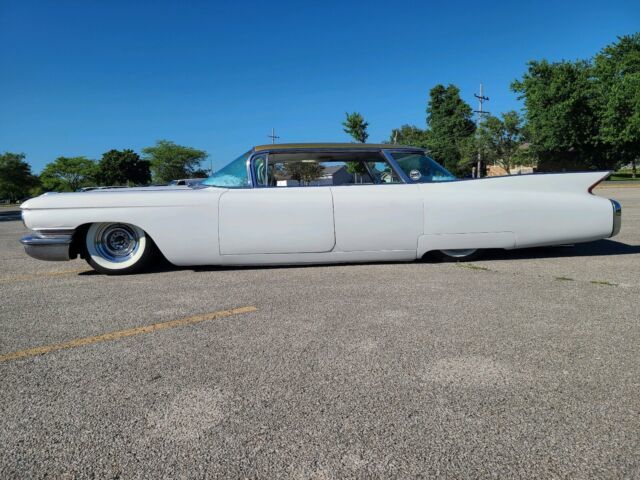 1960 cadillac deville sedan sedan white rwd automatic