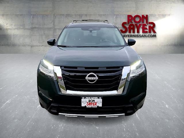 2023 nissan pathfinder sl
