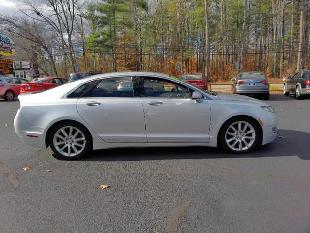 2016 lincoln mkz base
