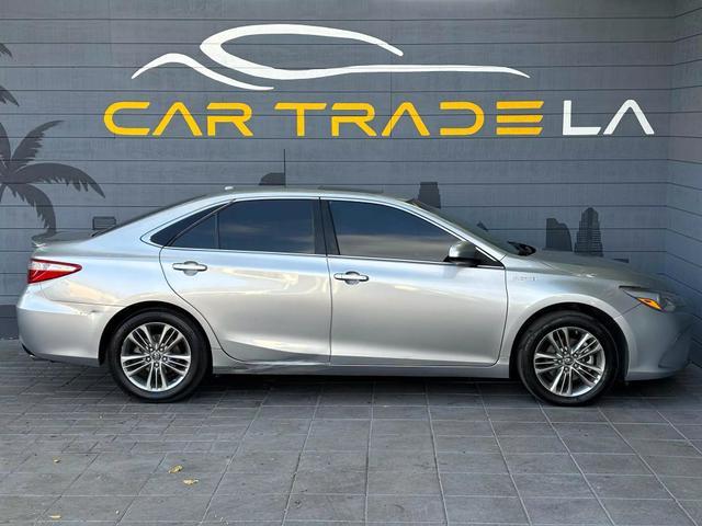 2017 toyota camry hybrid se