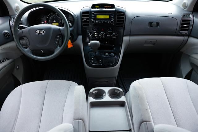 2008 kia sedona lx