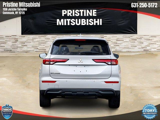 2022 mitsubishi outlander es