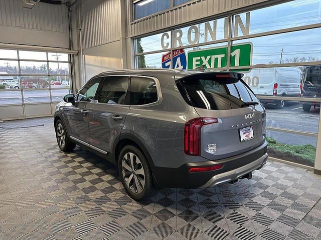 2022 kia telluride s