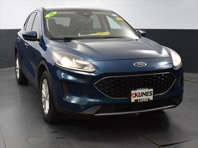 2020 ford escape se