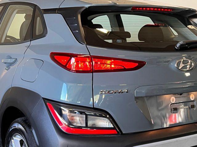 2022 hyundai kona se
