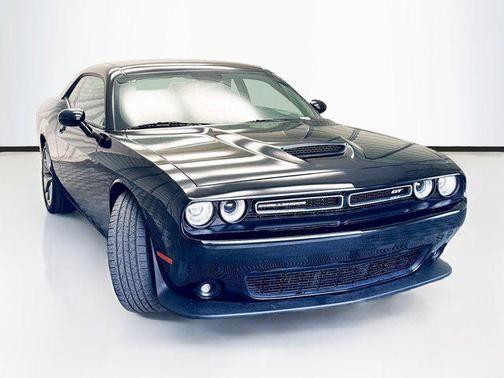 2022 dodge challenger