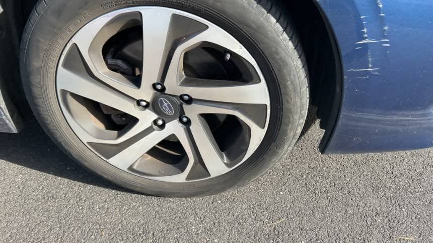 2022 subaru legacy limited