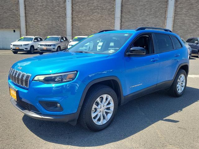 2022 jeep cherokee latitude lux