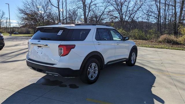 2022 ford explorer xlt