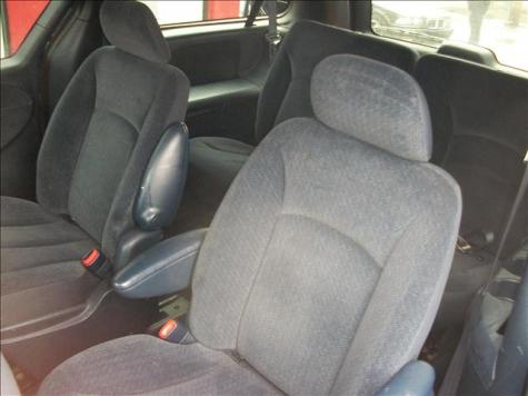 2001 chrysler town country lx in idaho