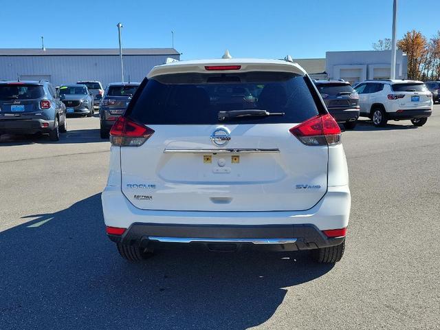 2018 nissan rogue sv