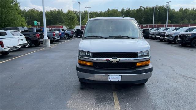 2022 chevrolet express 2500 rwd 2500 regular wheelbase wt