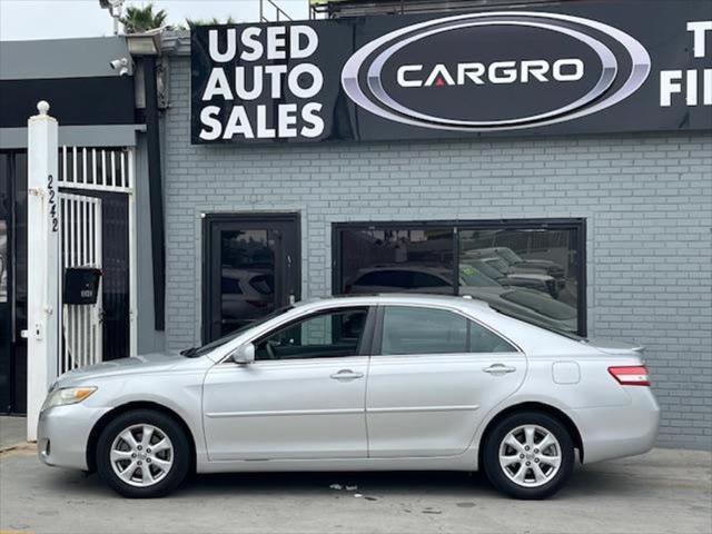2011 toyota camry le
