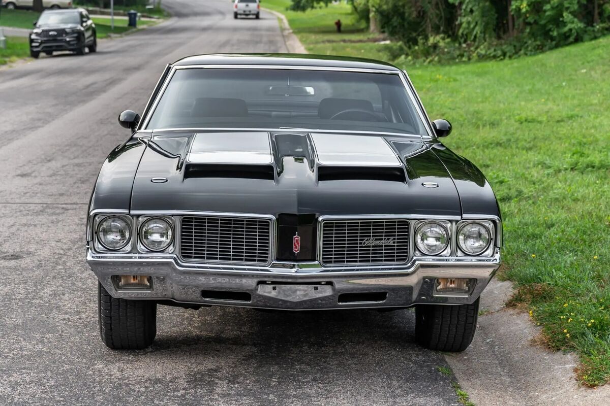 1970 oldsmobile cutlass s sport coupe 4-speed