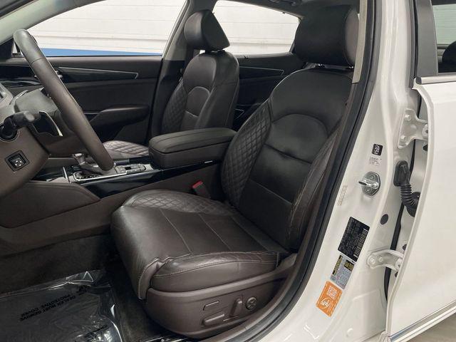 2017 kia cadenza limited