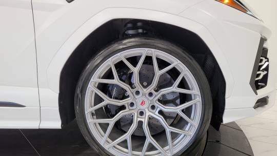 2020 Lamborghini Urus