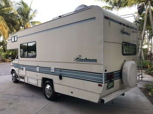 catalina coachman camper van bed sink bathroom shower fridge