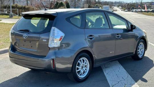 2013 Toyota Prius v (+)