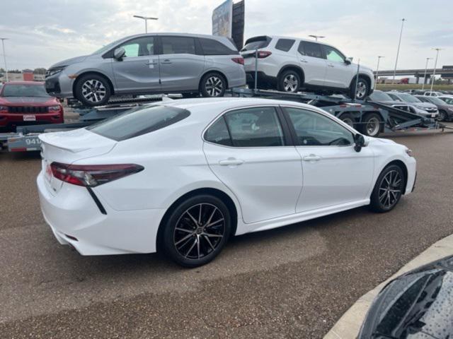 2024 toyota camry se