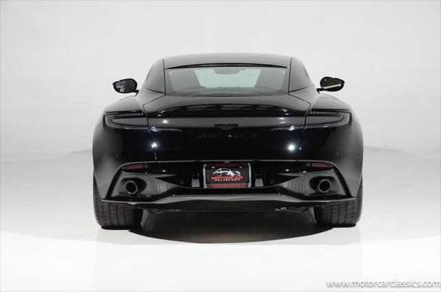 2022 aston martin db11 v8