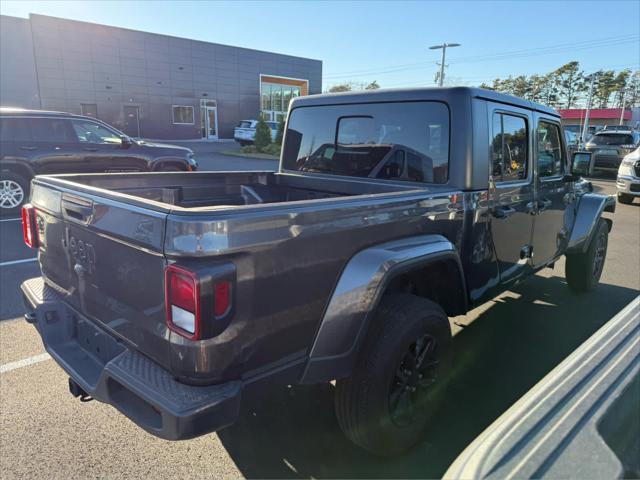2022 jeep gladiator altitude 4x4