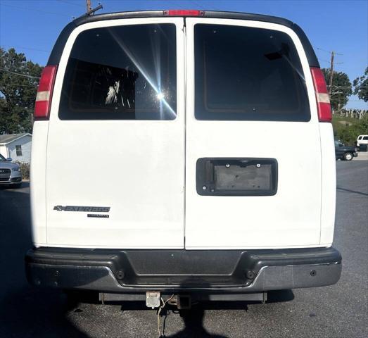 2013 chevrolet express 3500 lt