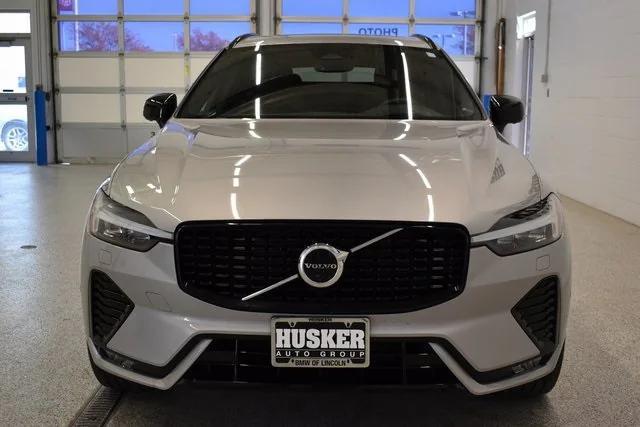 2023 volvo xc60 b5 ultimate dark theme