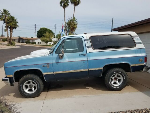 k-5 4x4 blazer factory condition in great shape never lifted or abused new engin