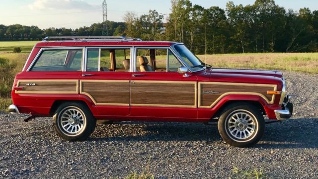 1988 jeep grand wagoneer w/sunroof**