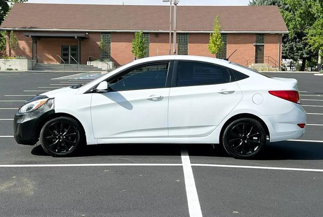 2016 hyundai accent se