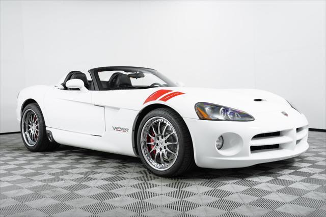 2004 dodge viper srt10