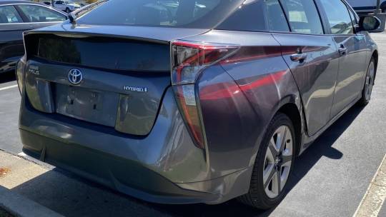 2016 Toyota Prius four touring