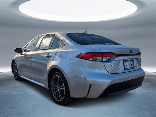 2023 toyota corolla hybrid le