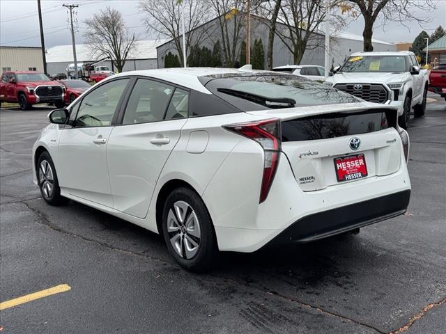2016 toyota prius three