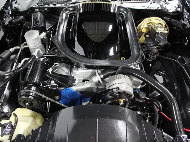 se correct re-creation, built 400 v8, auto, frame off, factory a/c, fresh resto!