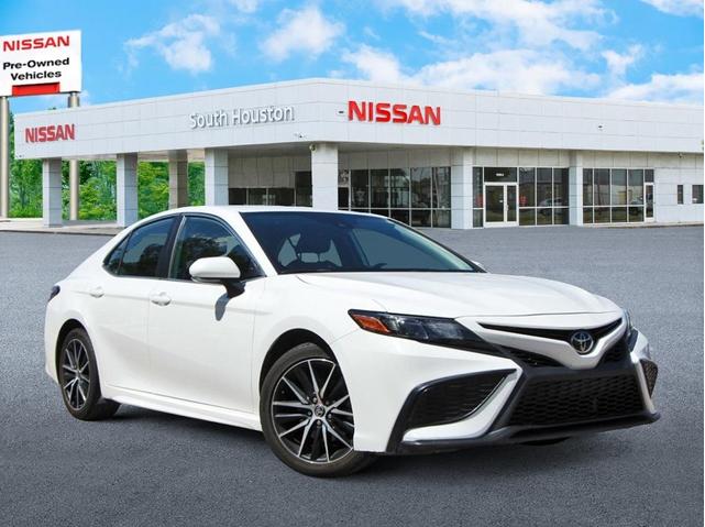2022 toyota camry se