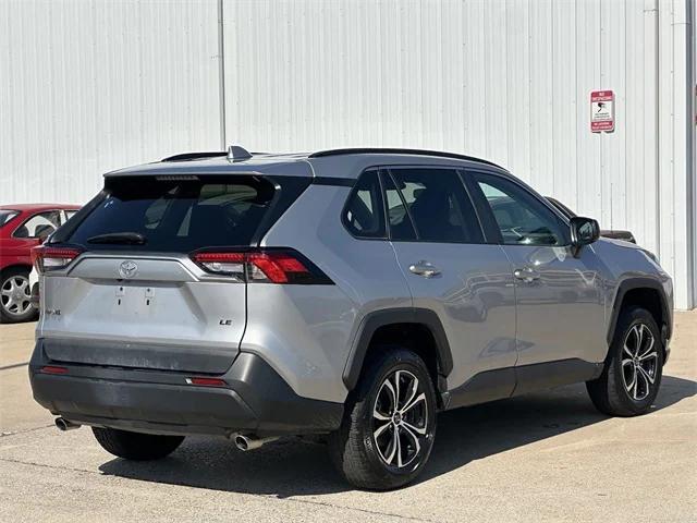 2021 toyota rav4 le