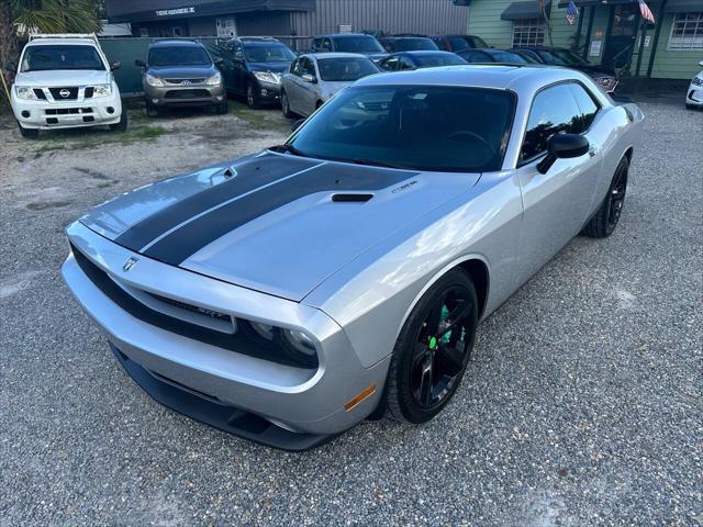 2009 dodge challenger srt8