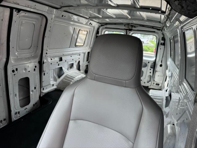 2014 ford e150 cargo