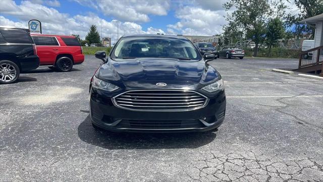 2020 ford fusion se