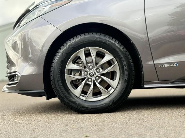 2021 toyota sienna xle