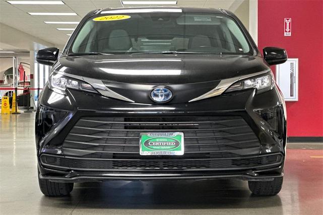2022 toyota sienna le