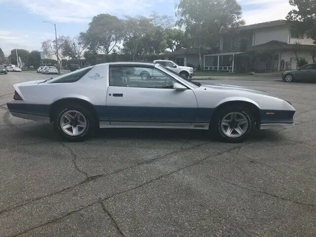 1982 chevy camaro z28 indianapolis 500 pace-car 4-speed rust free no reserve